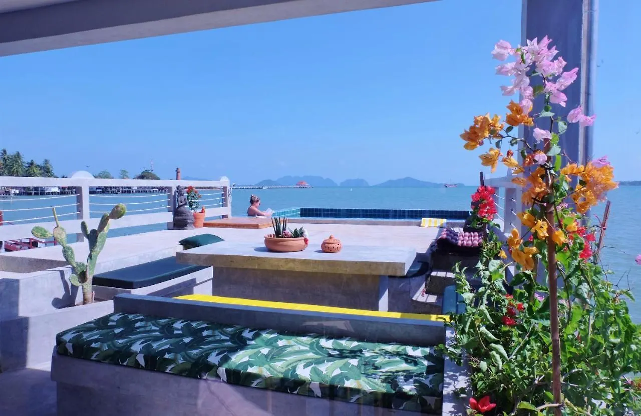 Lantawa : Amazing Villa On The Sea With Pool Ko Lanta
